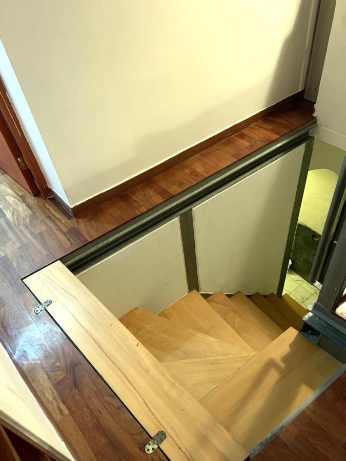 Chiostro Di Santa Chiara Bed & Breakfast Наполи Екстериор снимка
